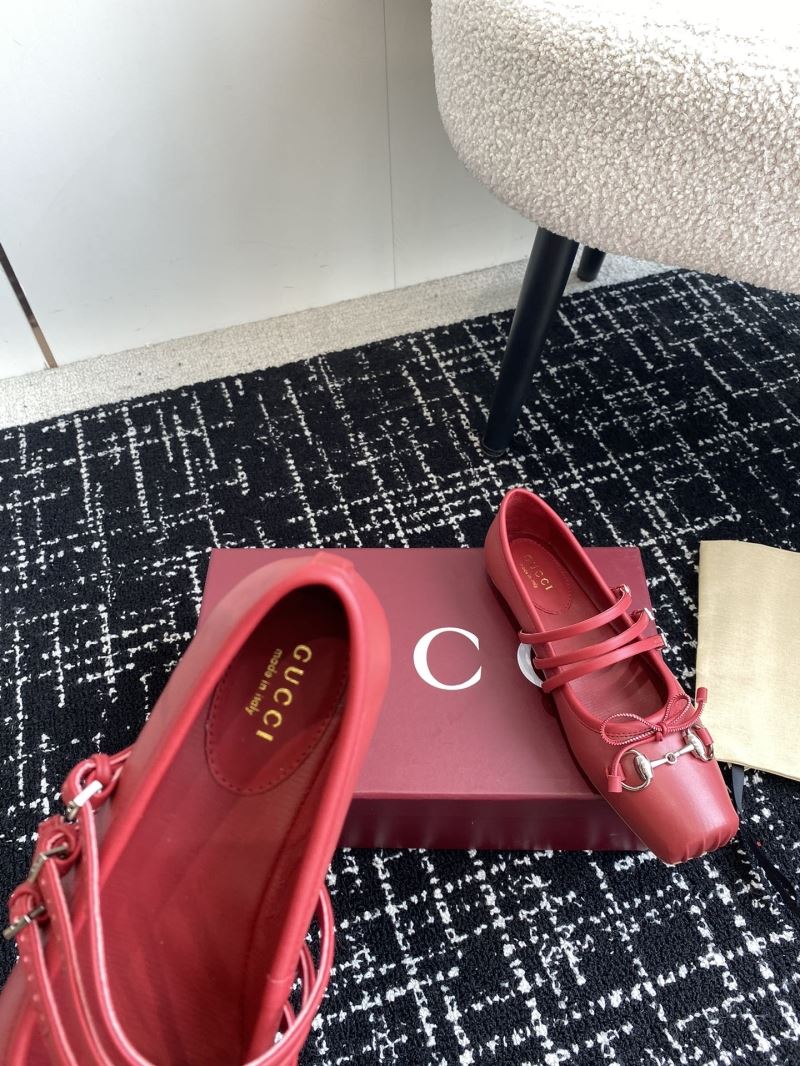 Gucci Flat Shoes